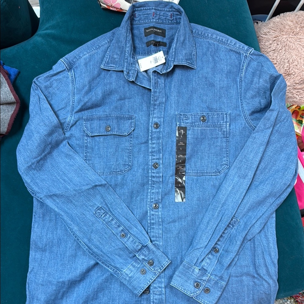 Banana Republic Blue Lightweight Denim Shirt Jacket - Picture 3 of 6